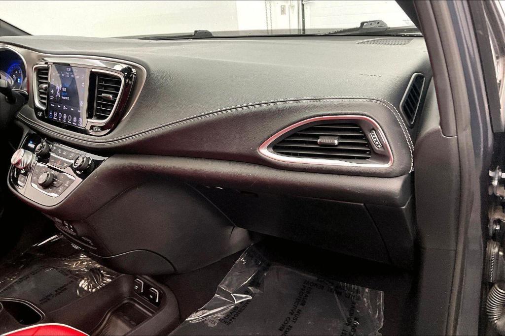 used 2020 Chrysler Pacifica car, priced at $21,400