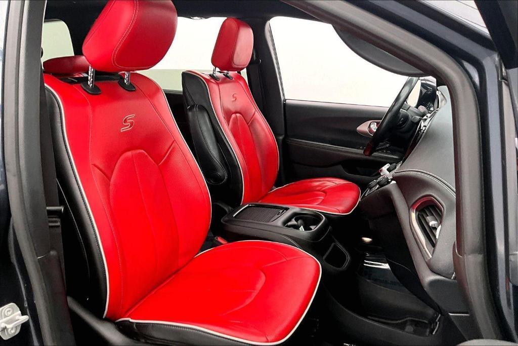 used 2020 Chrysler Pacifica car, priced at $21,400