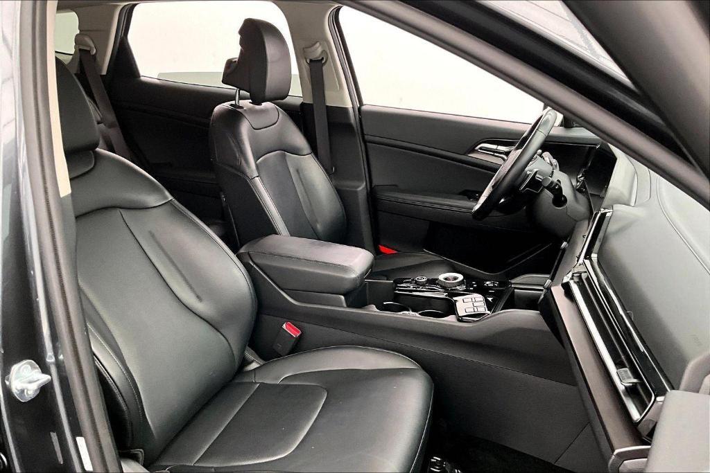 used 2023 Kia Sportage Hybrid car, priced at $28,500