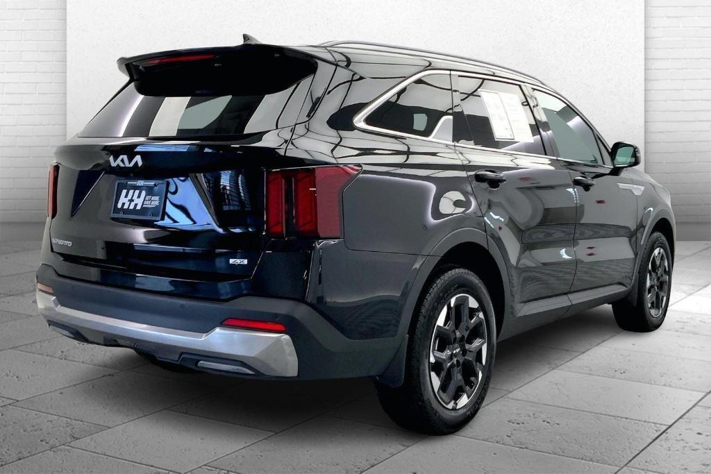 used 2025 Kia Sorento car, priced at $37,000