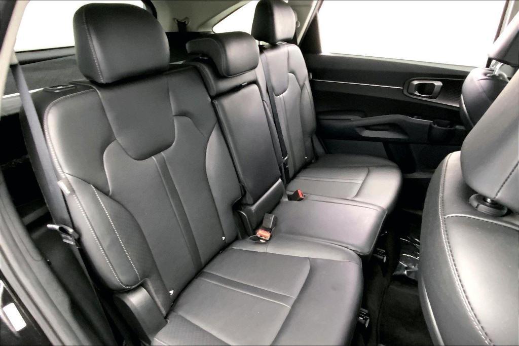 used 2025 Kia Sorento car, priced at $37,000