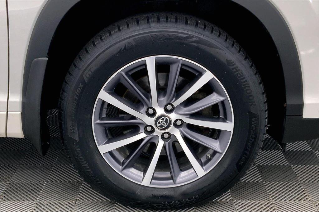 used 2018 Toyota Highlander car, priced at $22,500