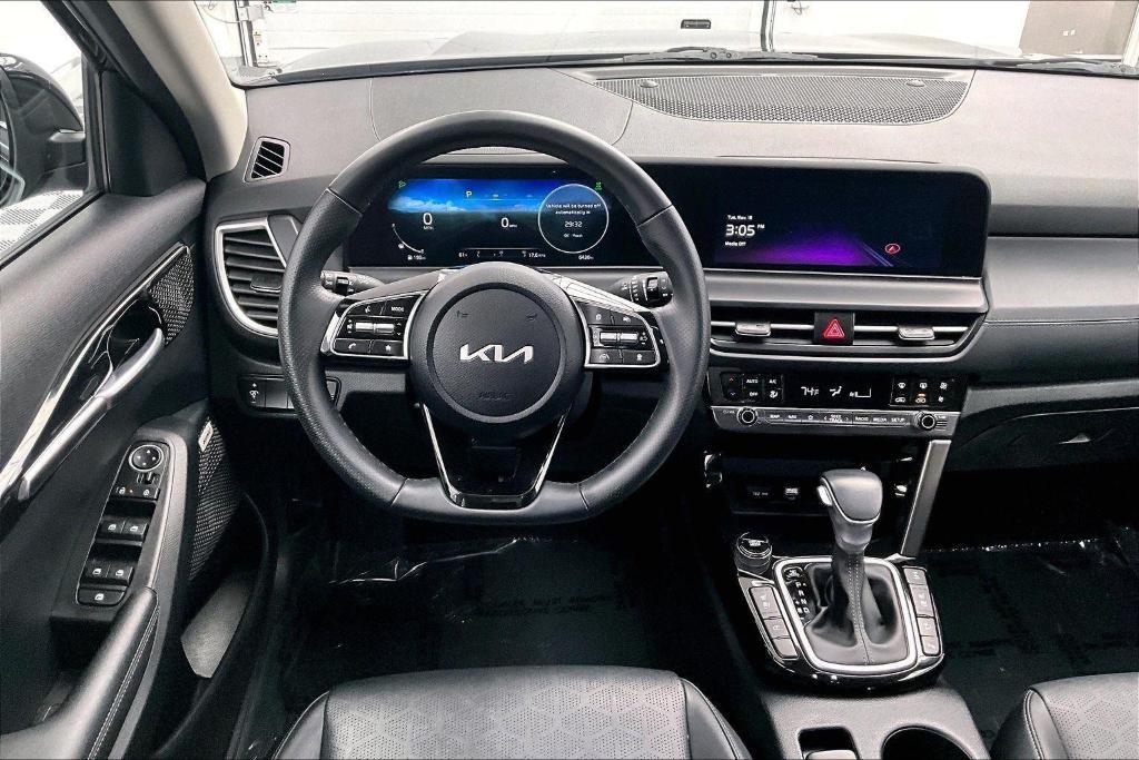 used 2025 Kia Seltos car, priced at $28,500