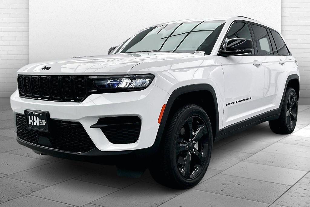 used 2025 Jeep Grand Cherokee car, priced at $36,768