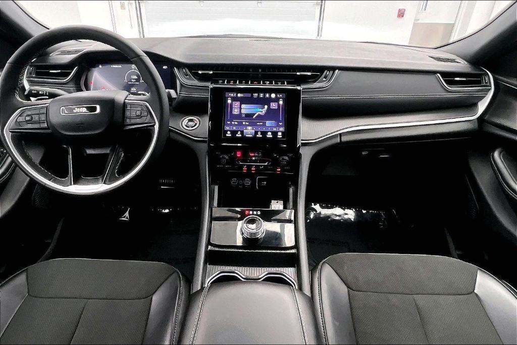 used 2025 Jeep Grand Cherokee car, priced at $36,768