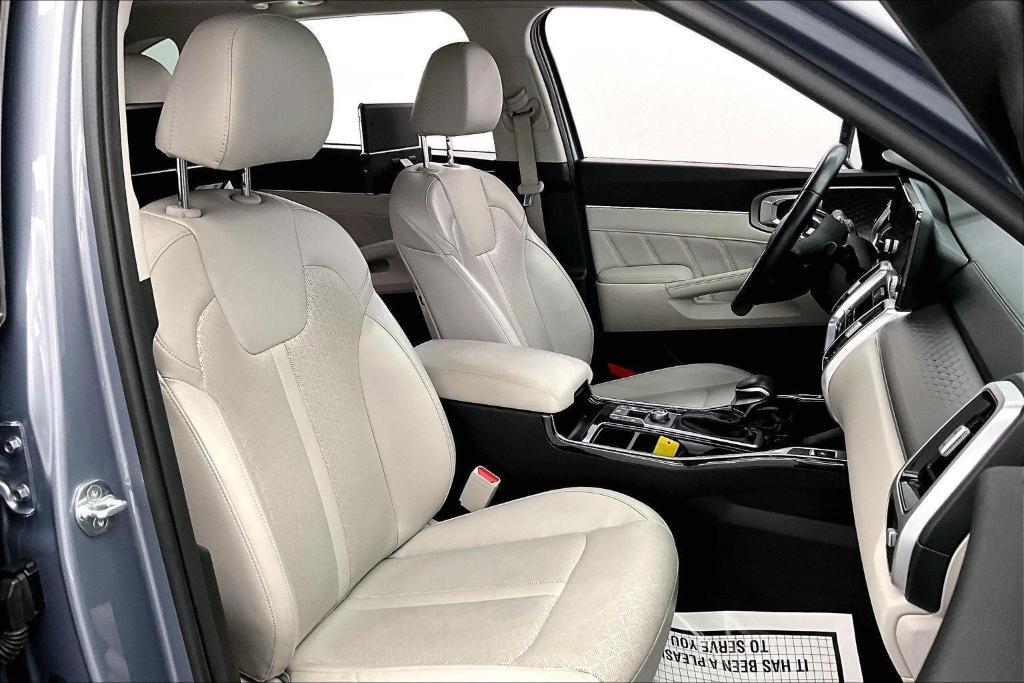 used 2022 Kia Sorento car, priced at $27,000
