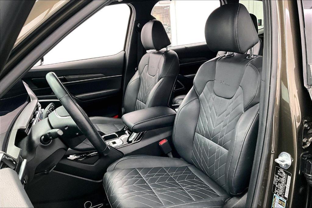 used 2024 Kia Telluride car, priced at $44,000