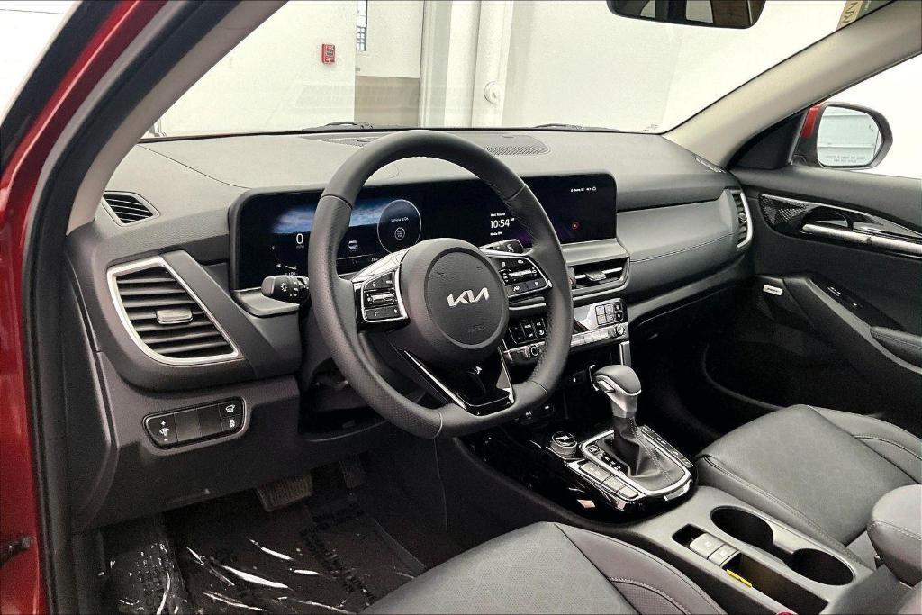used 2025 Kia Seltos car, priced at $29,000