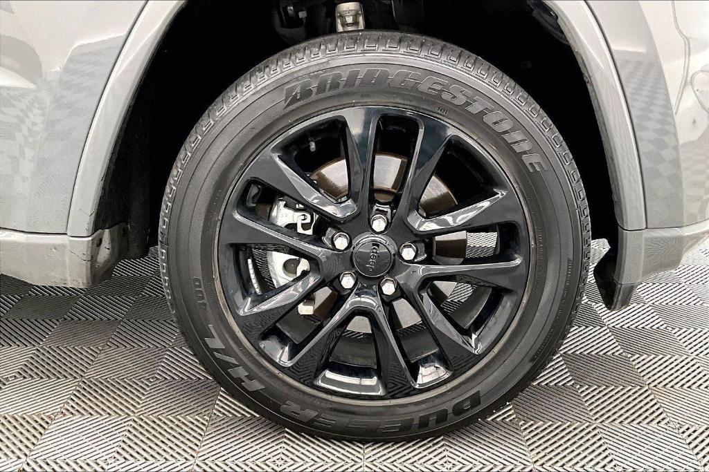 used 2021 Jeep Grand Cherokee car, priced at $28,882