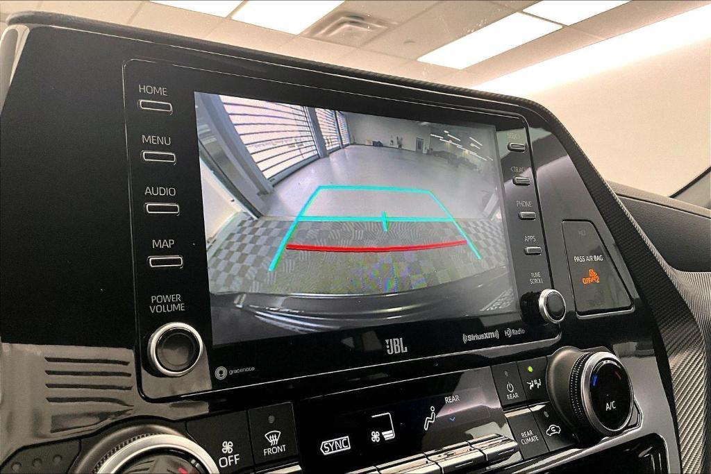 used 2021 Toyota Highlander car, priced at $32,000