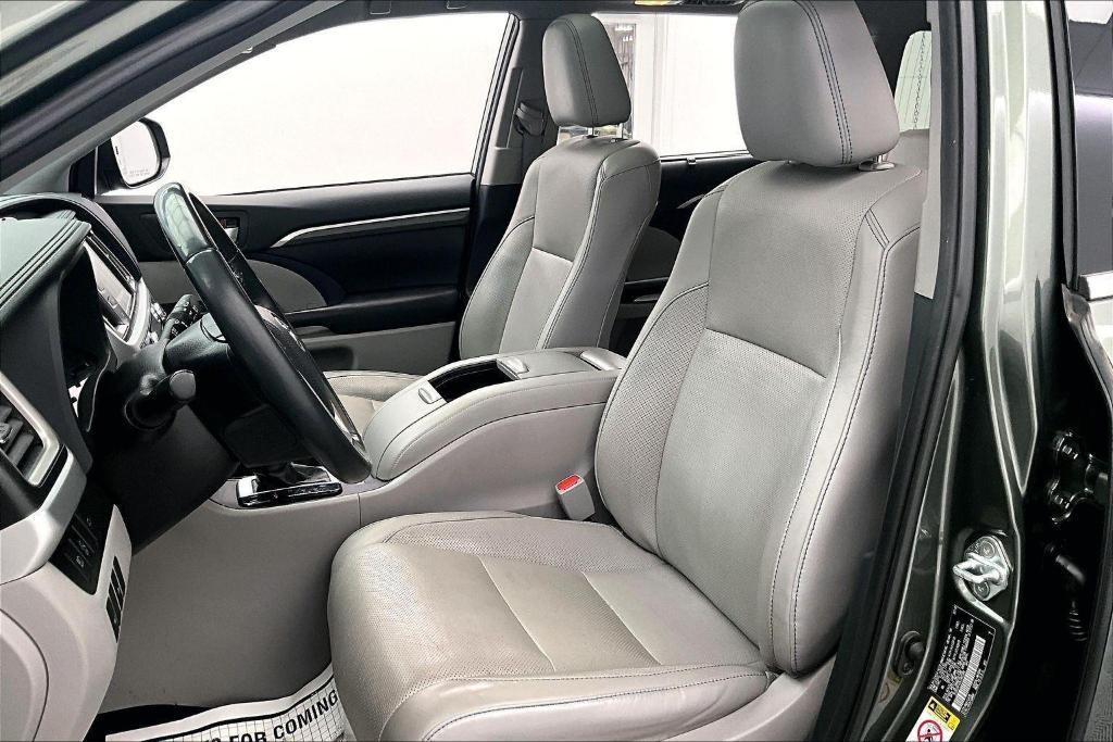 used 2019 Toyota Highlander car, priced at $27,000