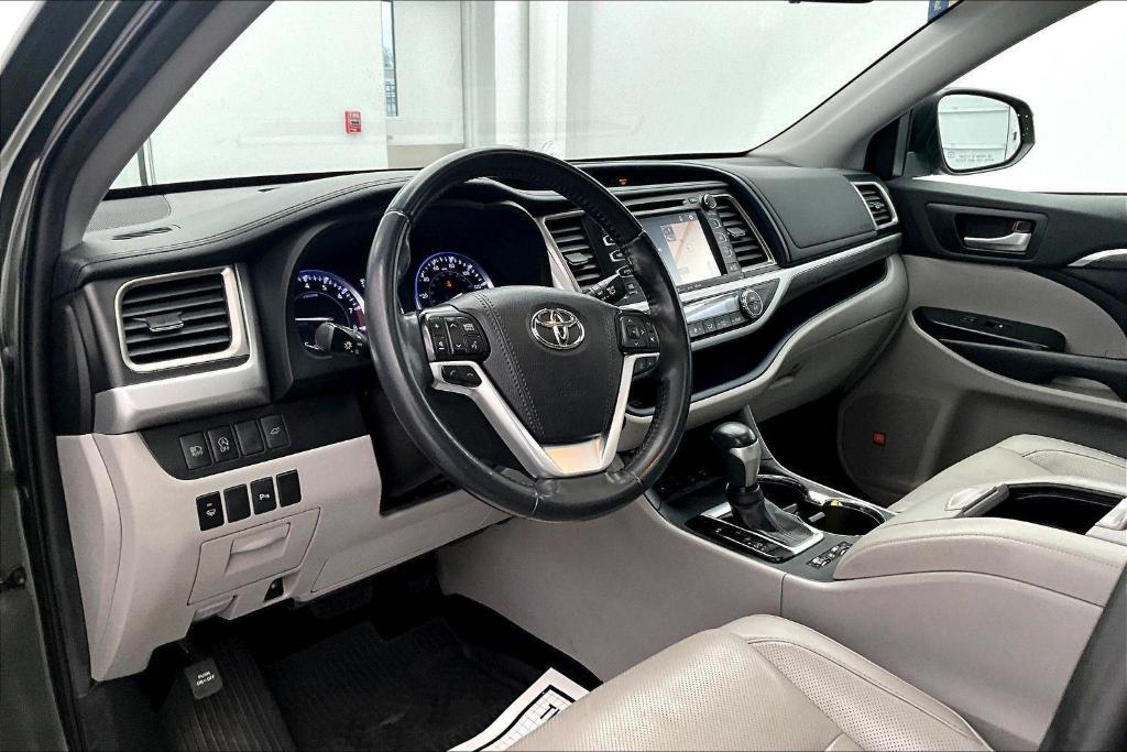 used 2019 Toyota Highlander car, priced at $27,000