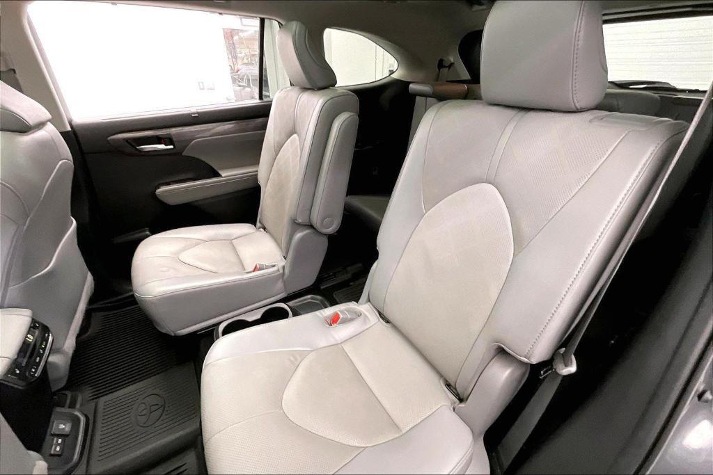 used 2022 Toyota Highlander car, priced at $37,000