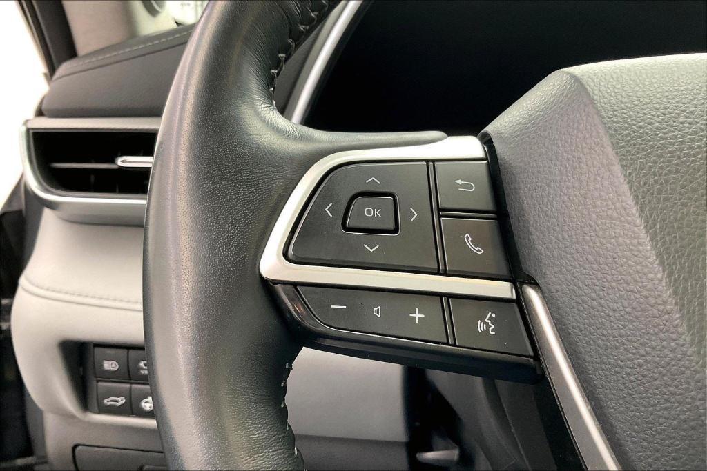 used 2022 Toyota Highlander car, priced at $37,000