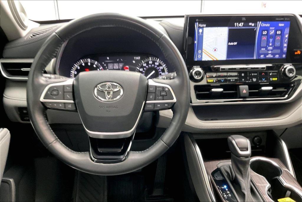 used 2022 Toyota Highlander car, priced at $37,000