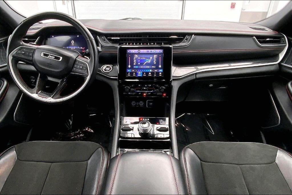 used 2022 Jeep Grand Cherokee car, priced at $33,000