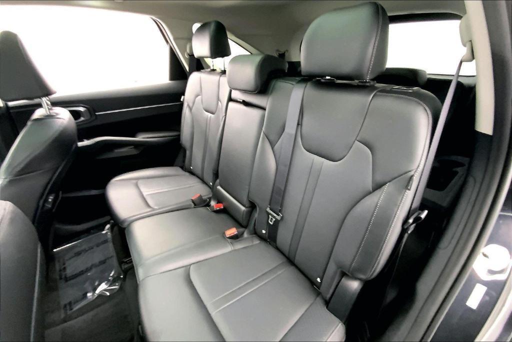 used 2025 Kia Sorento car, priced at $36,500