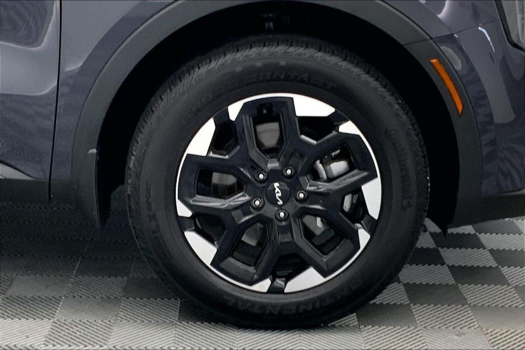 used 2025 Kia Sorento car, priced at $36,500
