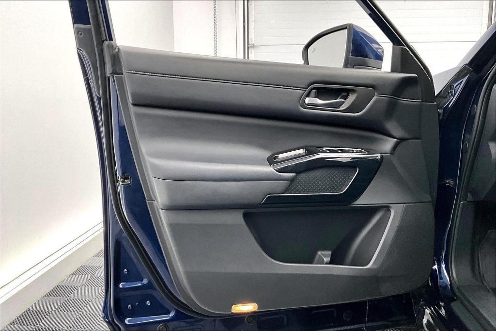 used 2022 Nissan Pathfinder car, priced at $24,950