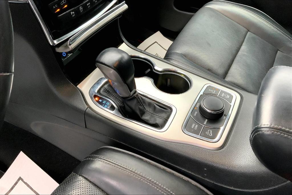 used 2019 Jeep Grand Cherokee car, priced at $17,000