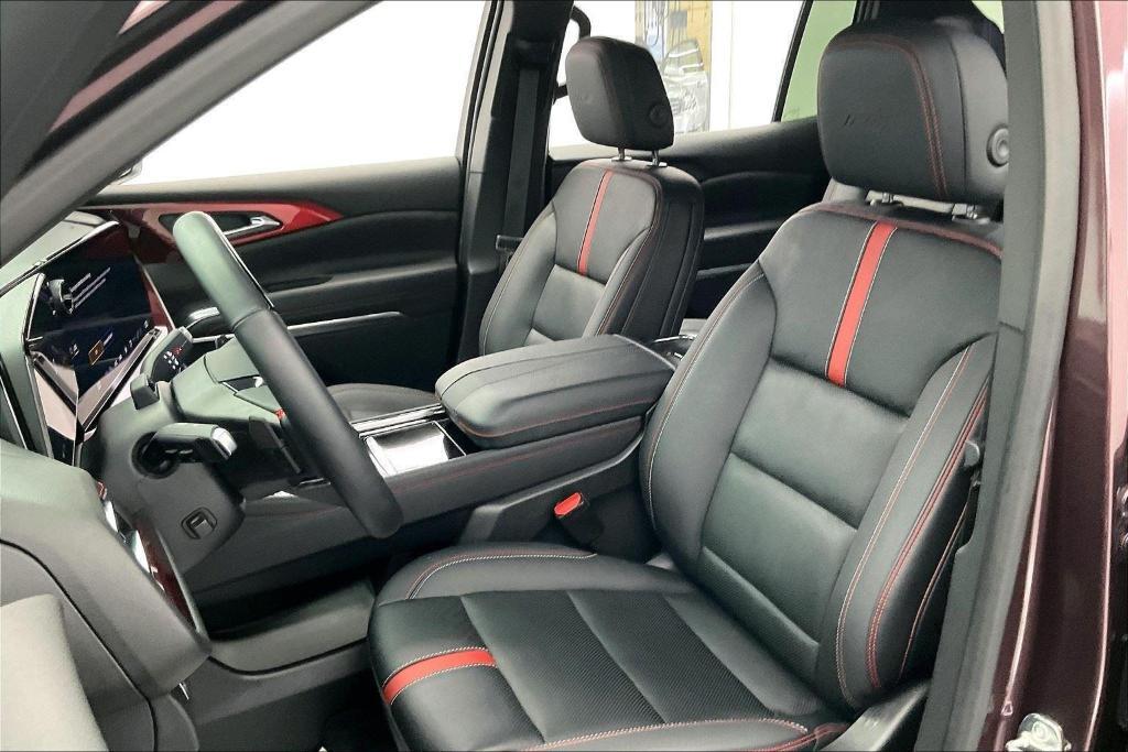 used 2024 Chevrolet Traverse car, priced at $53,290