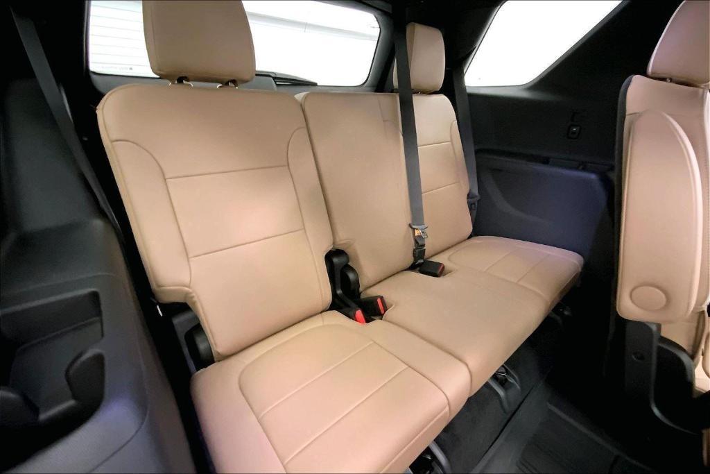 used 2023 Chevrolet Traverse car, priced at $41,890