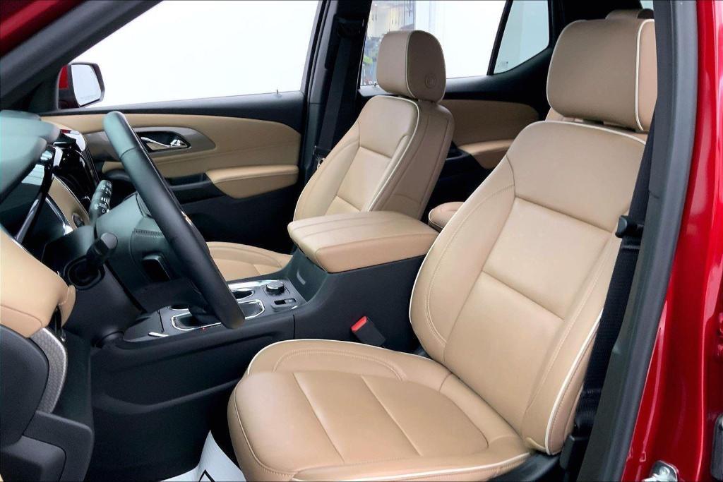 used 2023 Chevrolet Traverse car, priced at $41,890