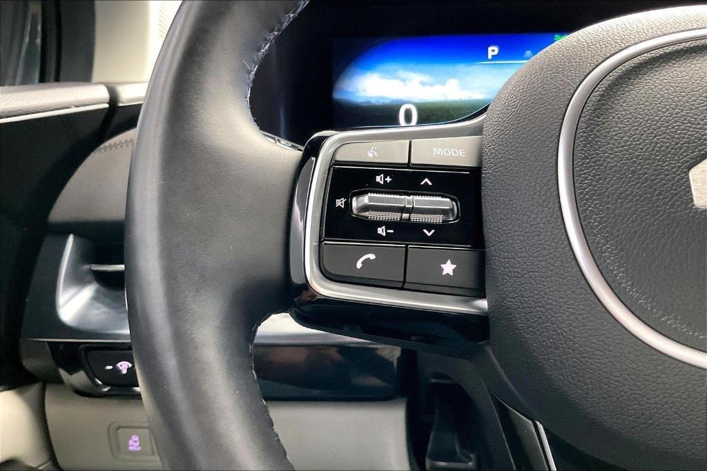 used 2024 Kia Carnival car, priced at $41,500
