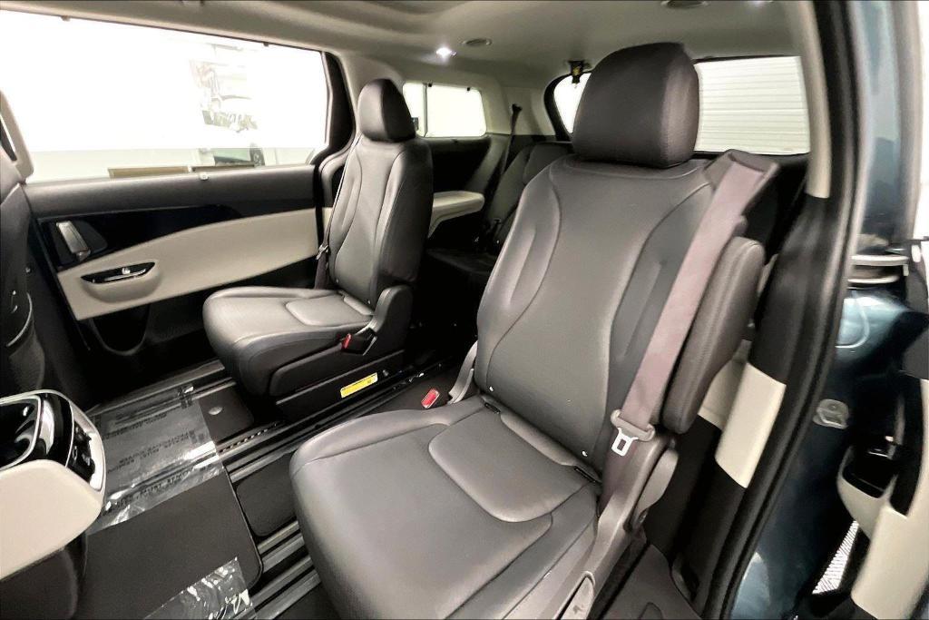 used 2024 Kia Carnival car, priced at $41,500