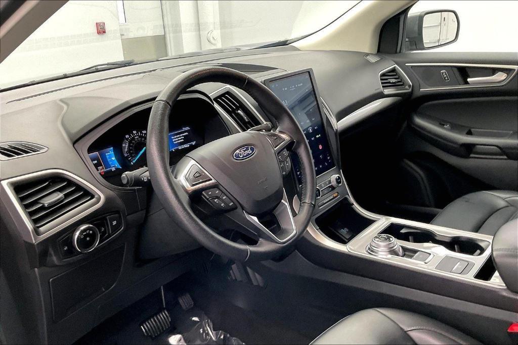 used 2024 Ford Edge car, priced at $30,500