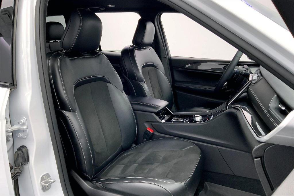 used 2023 Jeep Grand Cherokee car, priced at $35,800