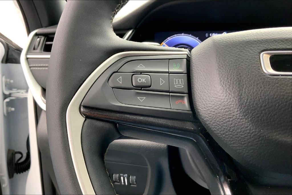 used 2023 Jeep Grand Cherokee car, priced at $35,800