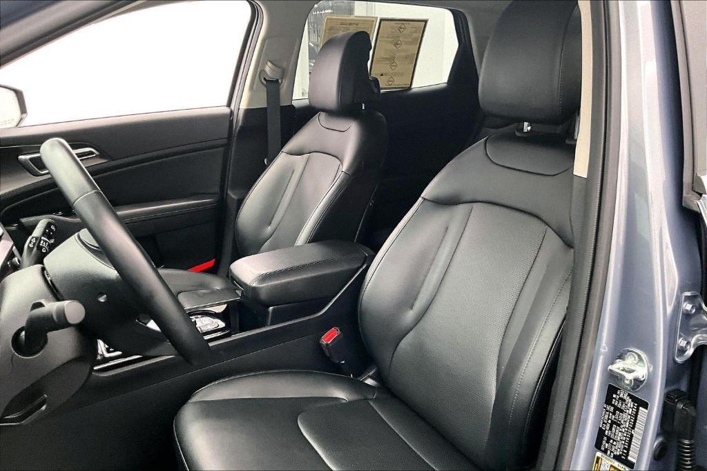 used 2025 Kia Sportage car, priced at $30,000