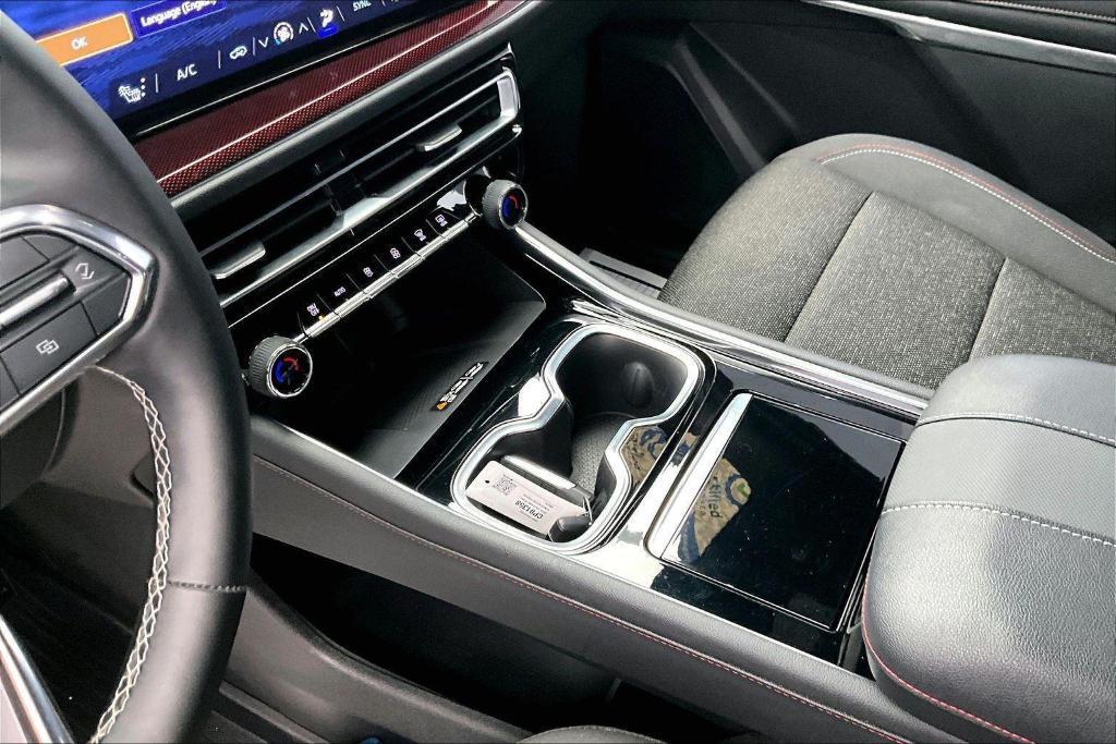 used 2024 Chevrolet Traverse car, priced at $43,449