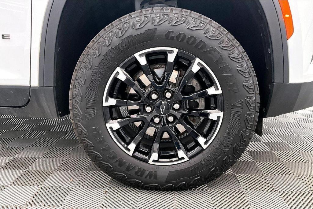 used 2024 Chevrolet Traverse car, priced at $43,449