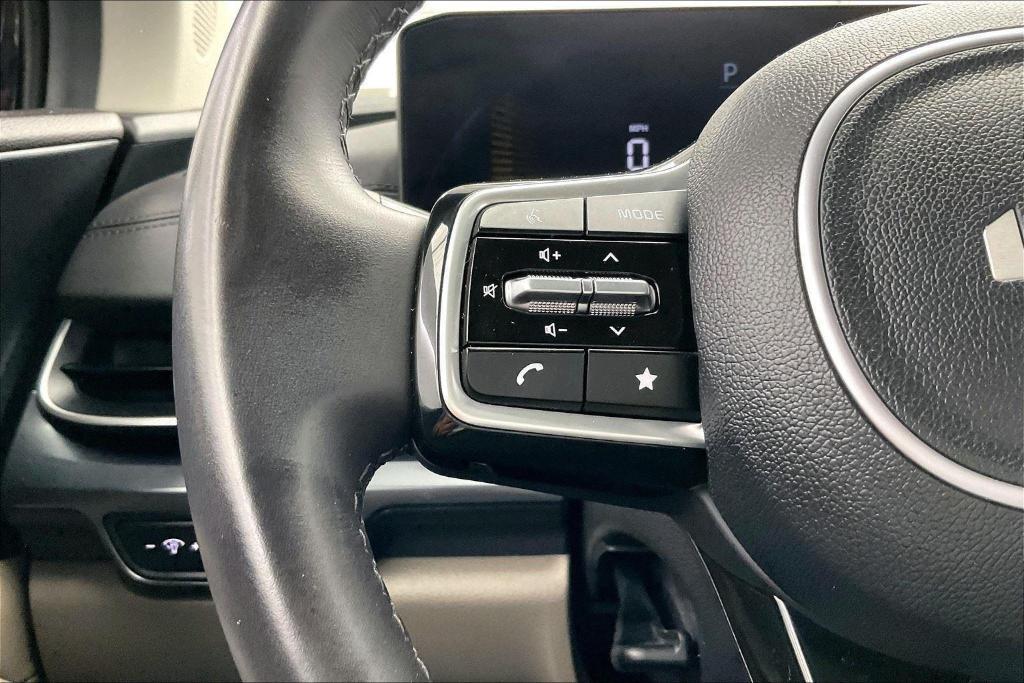 used 2025 Kia Carnival car, priced at $38,000