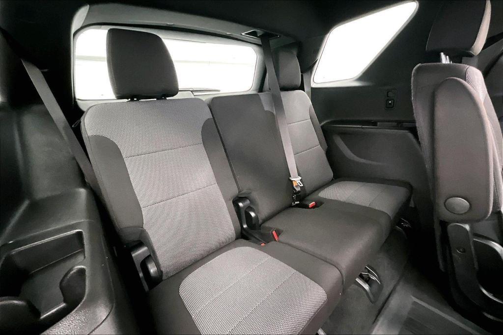 used 2023 Chevrolet Traverse car, priced at $31,995