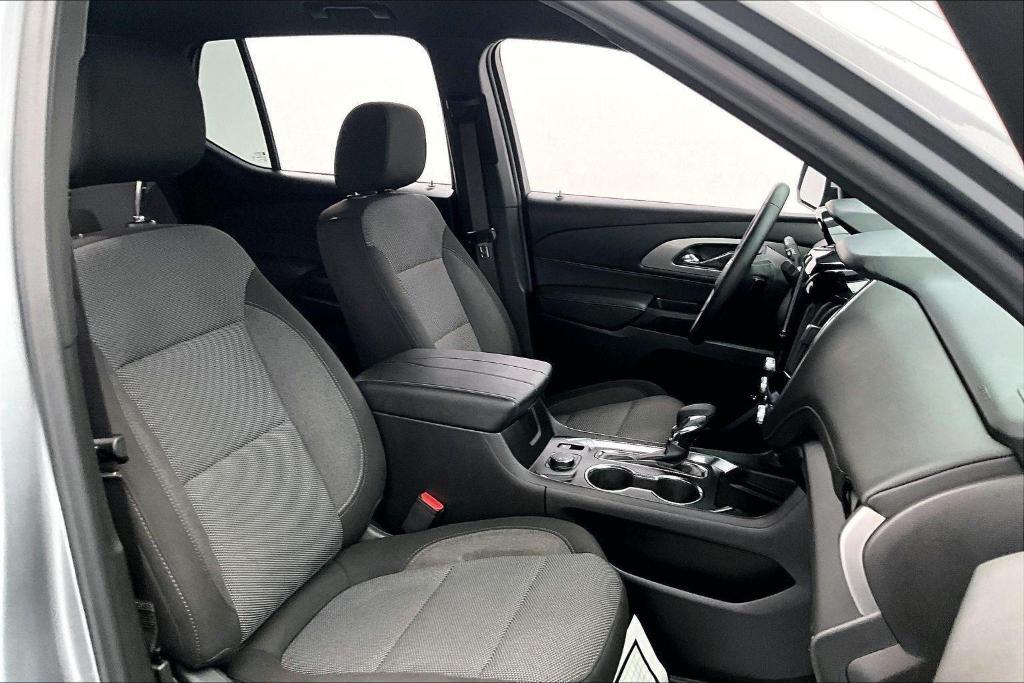 used 2023 Chevrolet Traverse car, priced at $31,995