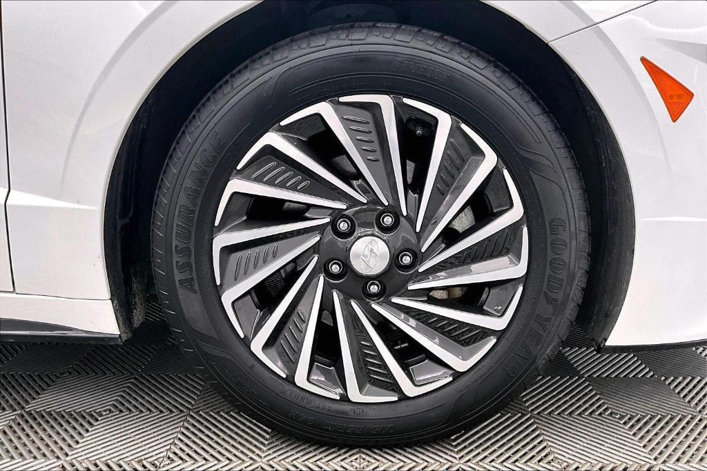 used 2021 Hyundai Sonata Hybrid car, priced at $20,500