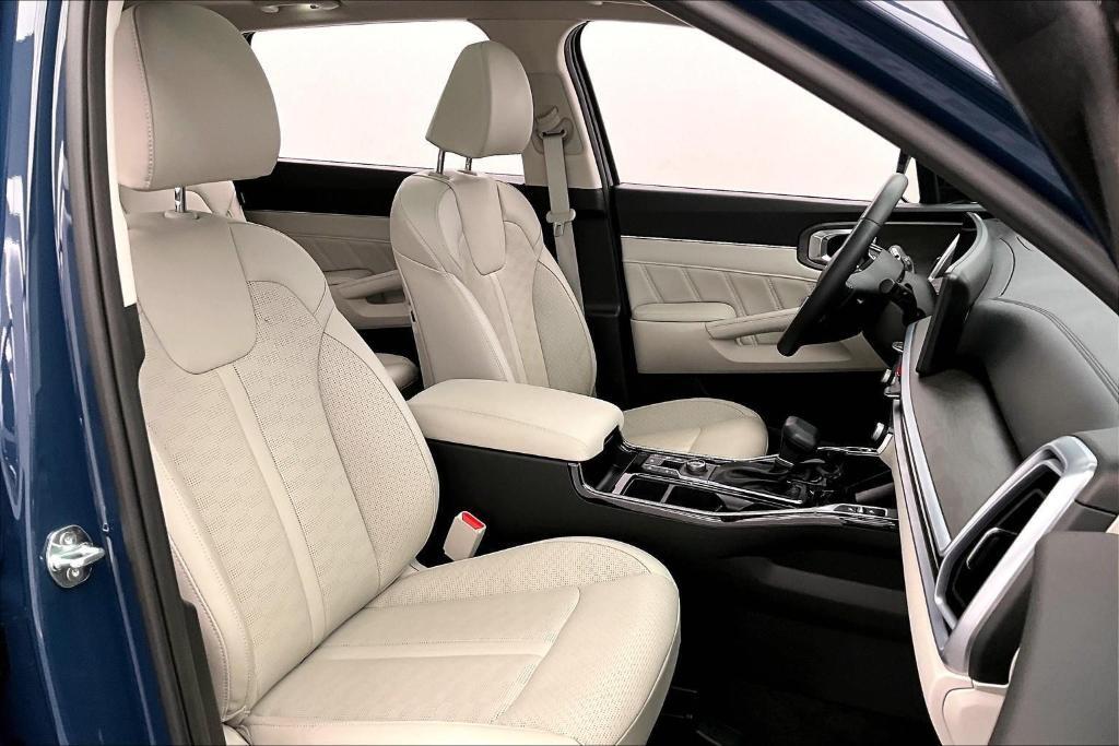 used 2025 Kia Sorento car, priced at $39,500