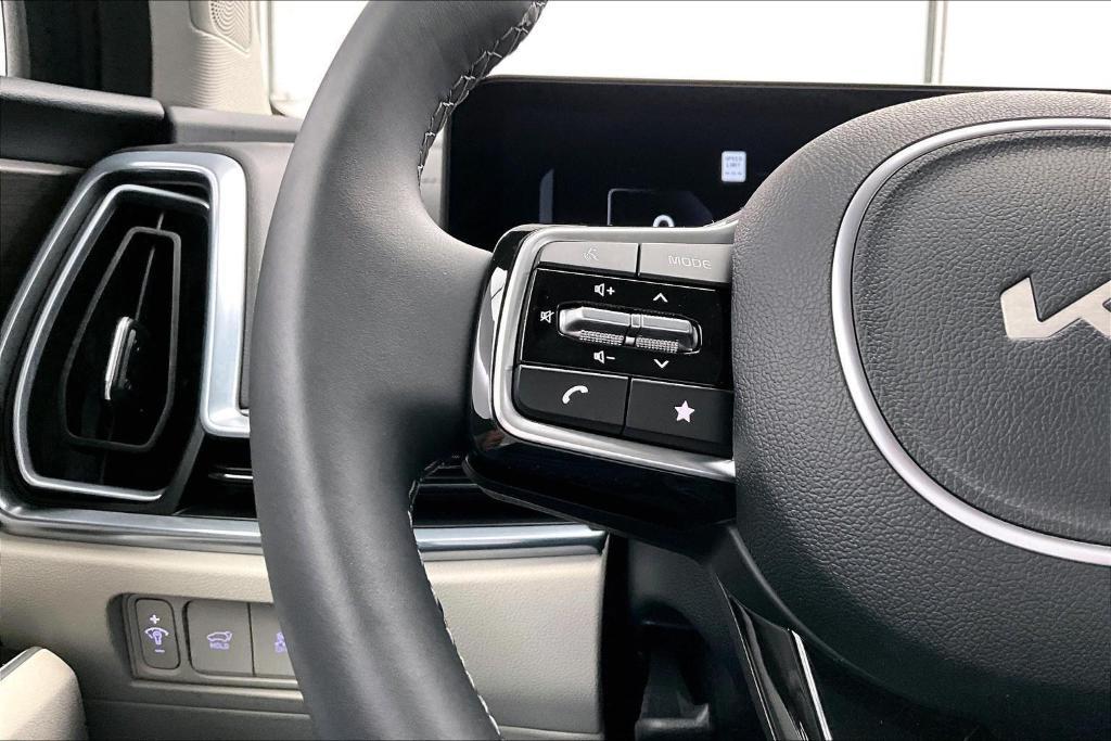 used 2025 Kia Sorento car, priced at $39,500