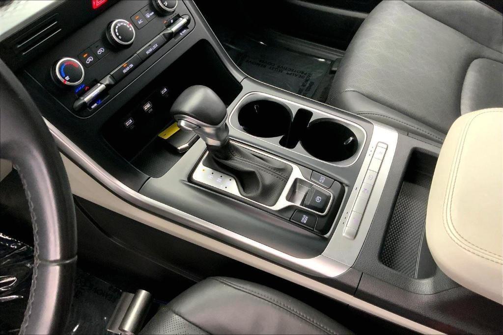 used 2024 Kia Carnival car, priced at $34,000