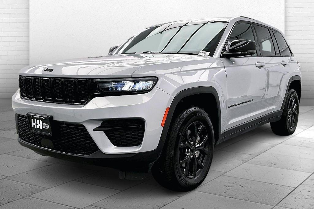 used 2024 Jeep Grand Cherokee car, priced at $33,890