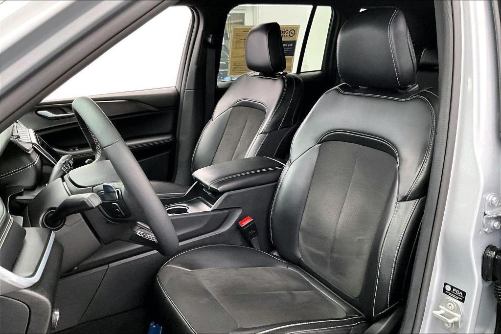 used 2024 Jeep Grand Cherokee car, priced at $38,583