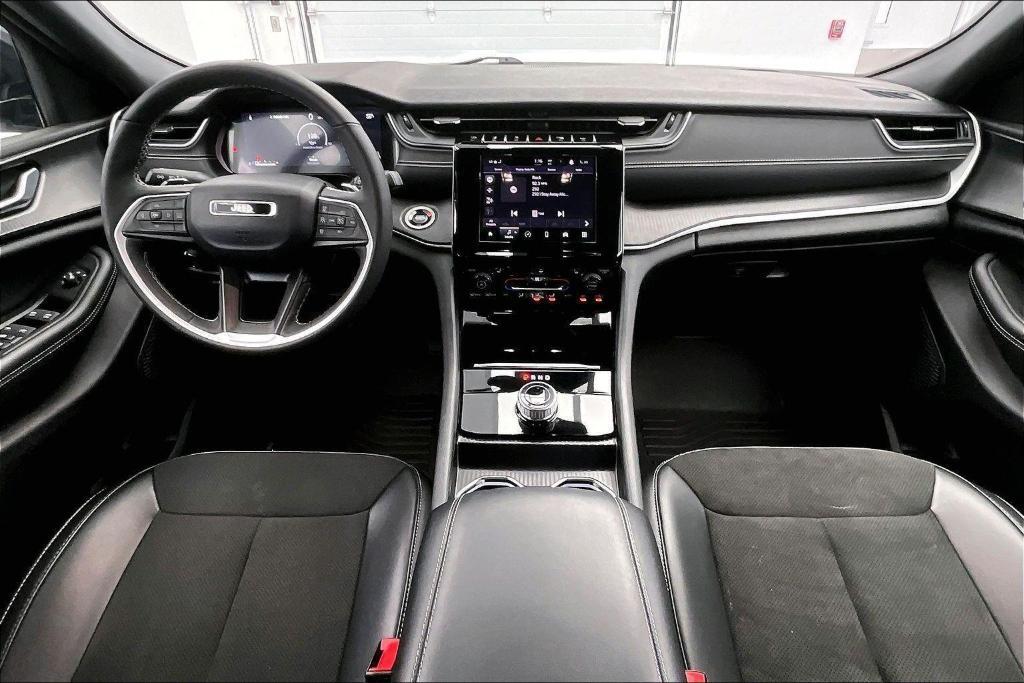 used 2024 Jeep Grand Cherokee car, priced at $33,890