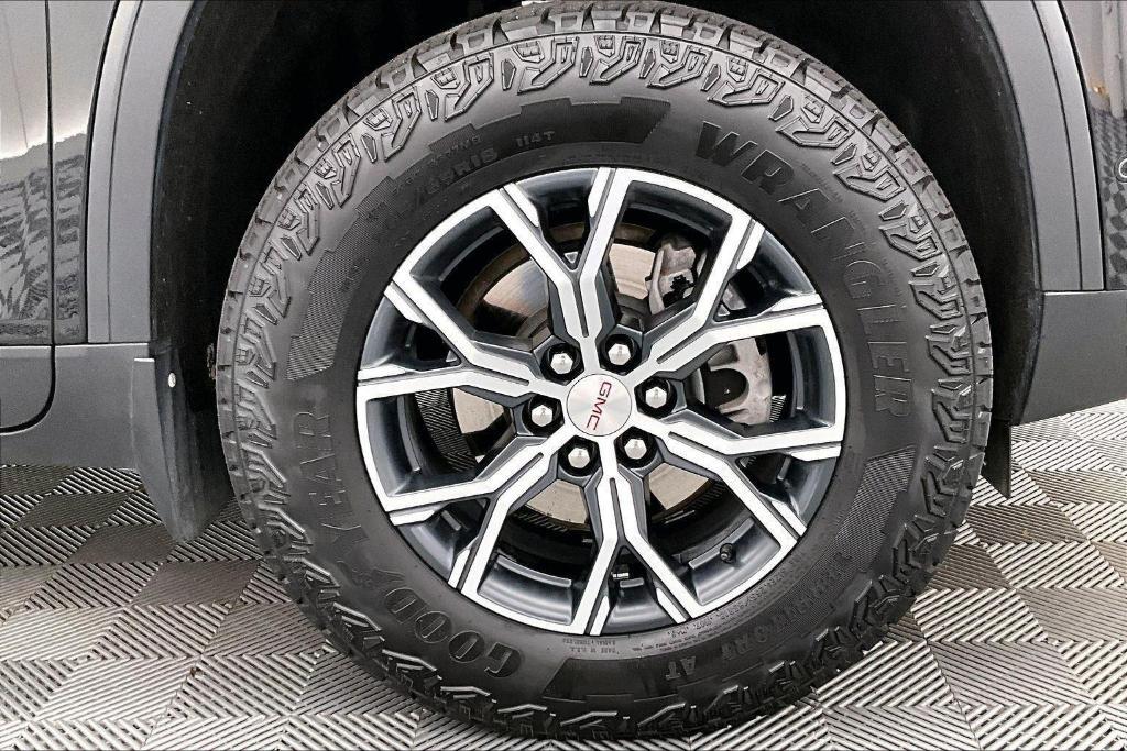 used 2024 GMC Acadia car, priced at $43,985