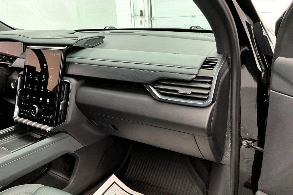 used 2024 GMC Acadia car, priced at $43,985