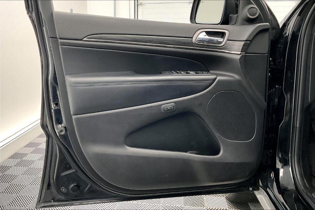 used 2021 Jeep Grand Cherokee car, priced at $28,645