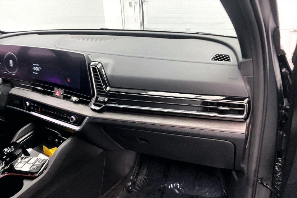 used 2023 Kia Sportage Plug-In Hybrid car, priced at $32,000