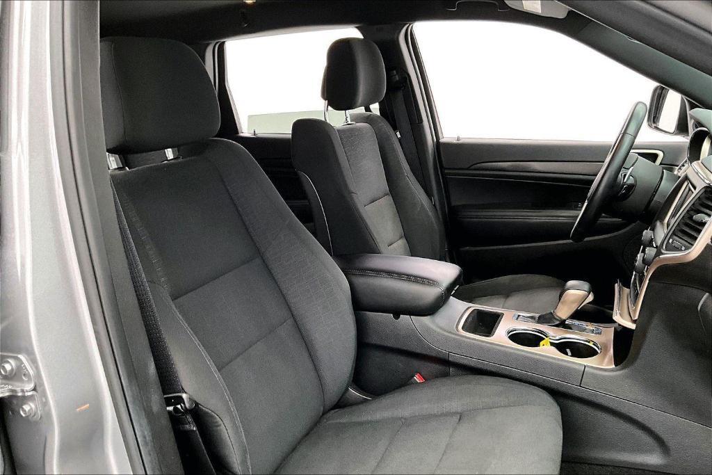 used 2017 Jeep Grand Cherokee car, priced at $17,251